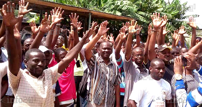 En grève illimitée, les fonctionnaires gabonais reçoivent le soutien de la CGT