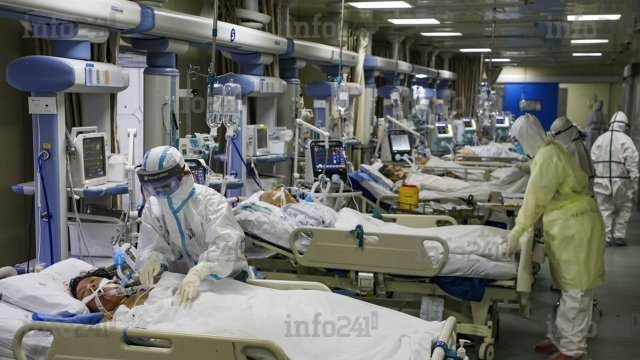 Coronavirus : le cap du million de victimes bientôt atteint, alerte l’OMS