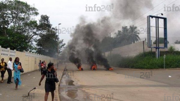 Les traditionnels pneus consumés des barricades