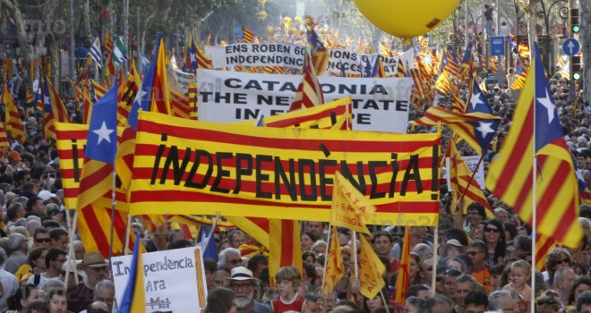 Espagne : la Cour constitutionnelle suspend le référendum catalan d’indépendance  