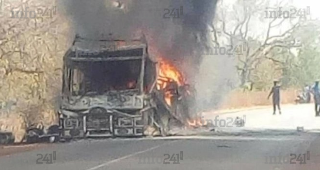 Burkina Faso : 14 personnes dont 7 élèves tuées à bord d’un bus par un engin explosif improvisé