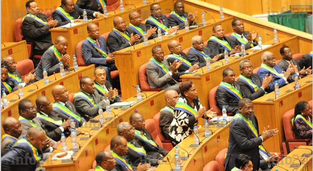 Trois législatives partielles prévues au Gabon pour remplacer des députés démissionnaires