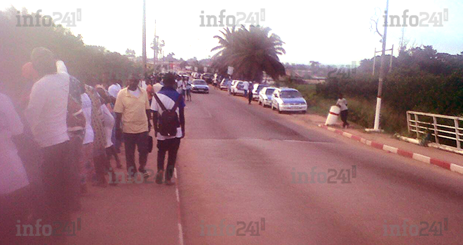 Lambaréné : un véhicule à usage de taxi termine sa course dans l’Ogooué