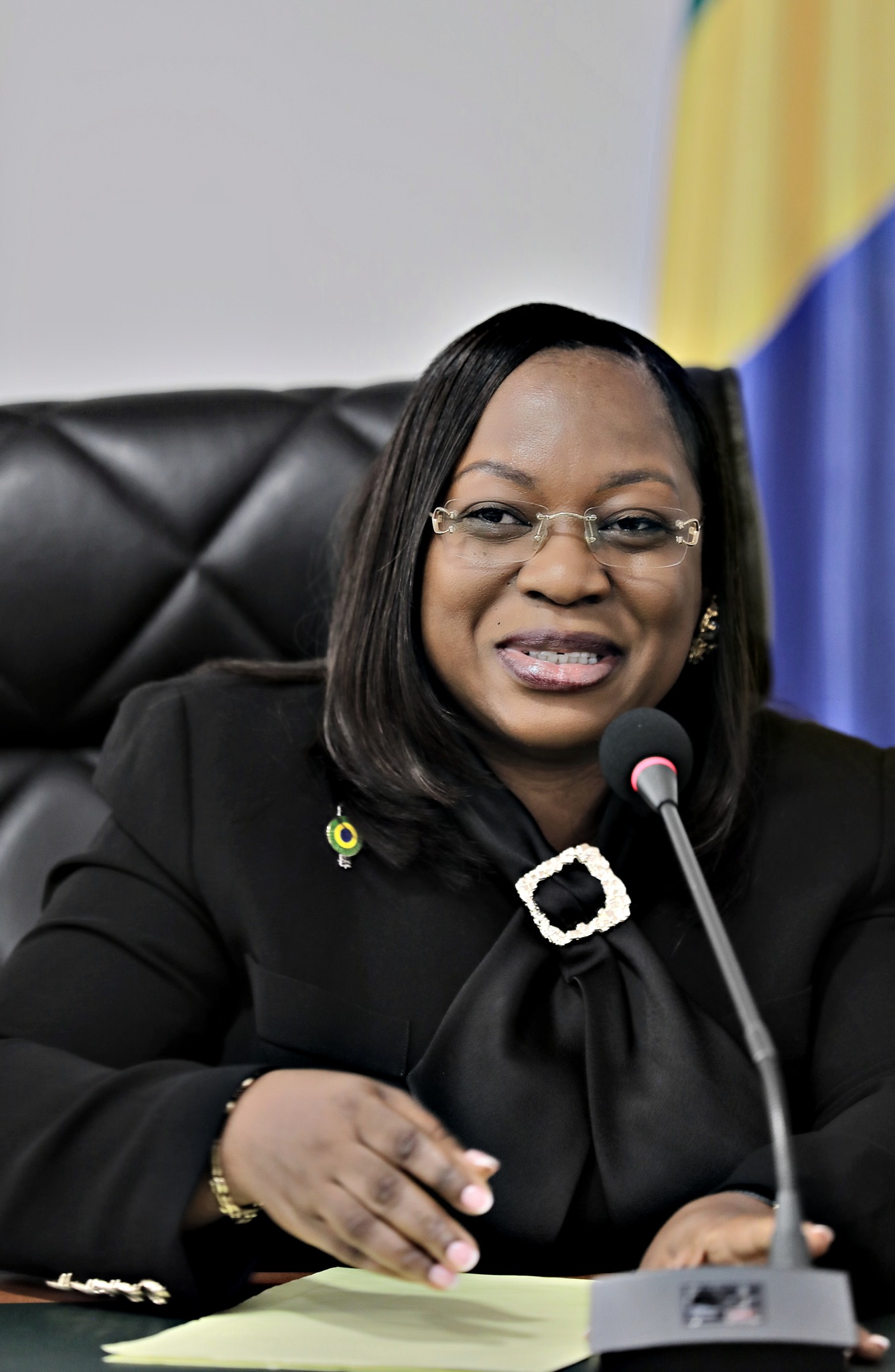 Sénat : Paulette Missambo passe le relais à la nouvelle présidente de l'institution parlementaire