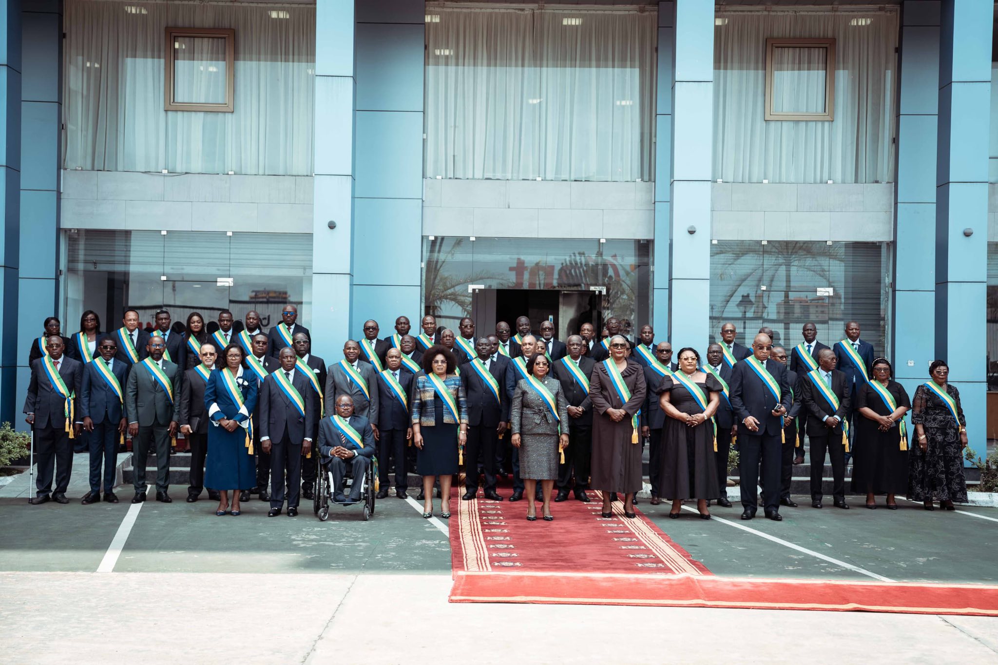 Rentrée parlementaire au Gabon : décentralisation au Sénat et urgence sociale à l'Assemblée nationale