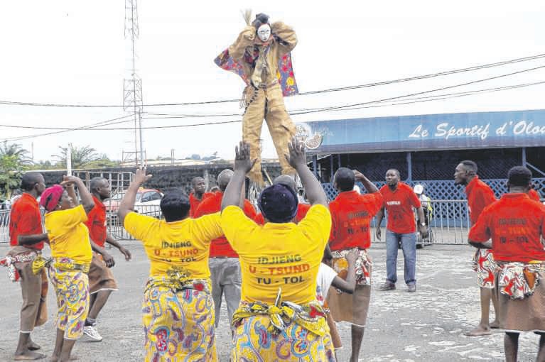 Quid des attributs de pouvoirs culturels et de leur transmission au Gabon?