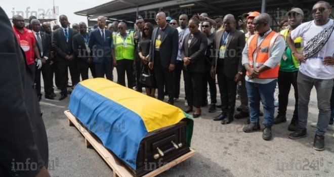 Dernier retour au pays : le Gabon accueille avec émotion la dépouille d’Aaron Boupendza
