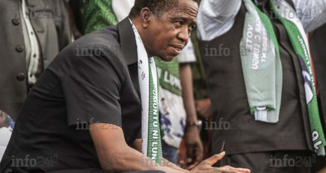 Zambie : le président Lungu s’écroule devant ses troupes lors d’une cérémonie officielle