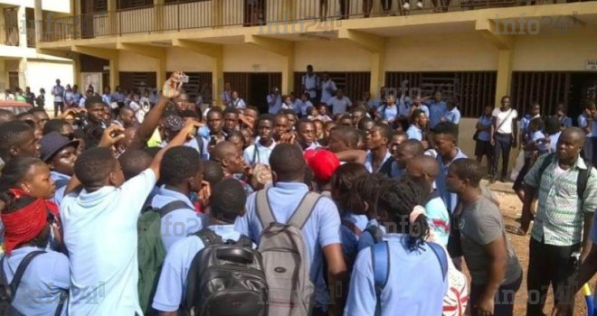 Craignant des violences, le Gabon interdit toute activité scolaire durant les vacances