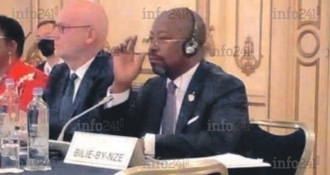 Alain Claude Bilie-By-Nze conspué par des activistes gabonais en plein forum à Bruxelles