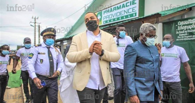 Altruiste et richissime, Jessye Ella Ekogha offre une pharmacie à Bitam, 61 ans après !