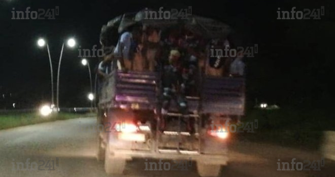 Faute de transport scolaire, des élèves gabonais ramenés chez eux à bord de véhicules de police !