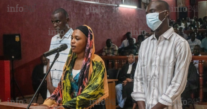 Meurtre aux 54 coups de couteau : La petite amie de la victime et ses complices écopent la perpétuité