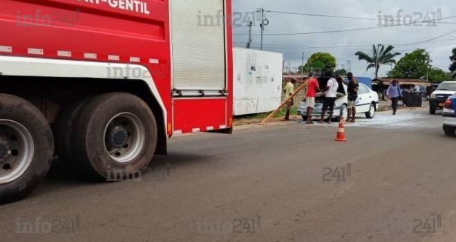 Port-Gentil&nbsp;: Un taxi prend feu en pleine circulation obligeant ses occupants à la fuite&nbsp;!