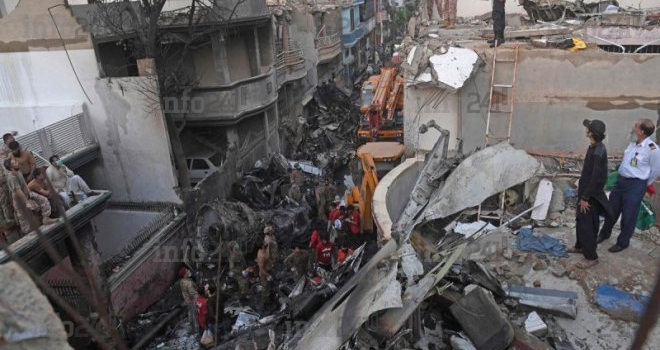Pakistan : Au moins 97 morts dans le crash d’un Airbus A320 dans un quartier de Karashi 