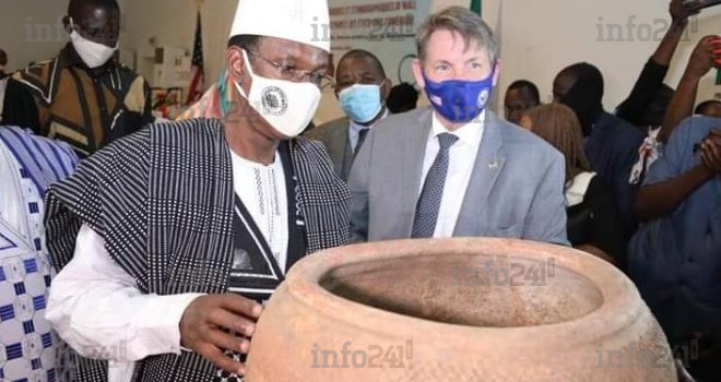 Mali : Les Etats-Unis restituent 900 objets archéologiques pillés et « prisonniers » de ses musées