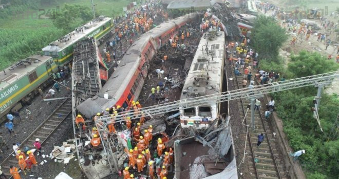 Inde : au moins 288 morts et 850 blessés dans un triple accident ferroviaire