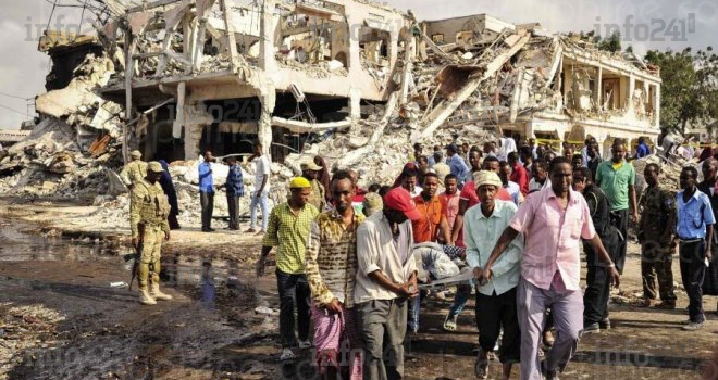 Un attentat à la bombe fait au moins 230 morts en Somalie