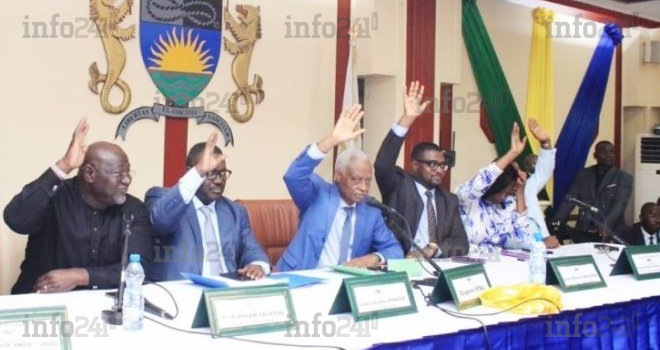 Libreville&nbsp;: Eugène Mba réussit son premier test avec un budget validé à 30,77 milliards