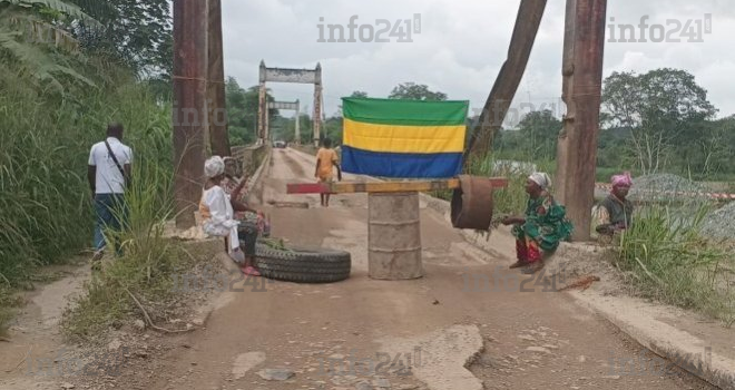 Colère sur le pont d’Ebel-Abanga : les habitants bloquent la route pour exiger la reprise des travaux