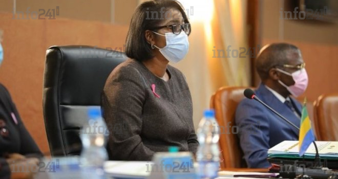 Ossouka Raponda réclame encore aux ministres la vaccination des fonctionnaires gabonais