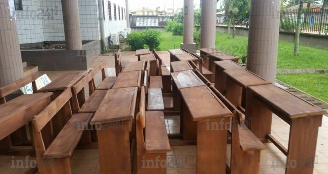 Le ministre Maganga Moussavou offre 500 tables-bancs aux élèves de Mouila