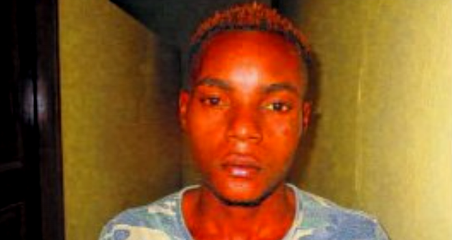 Mitzic&nbsp;: Un jeune braqueur gabonais arrêté par la police en pleine consommation de cannabis