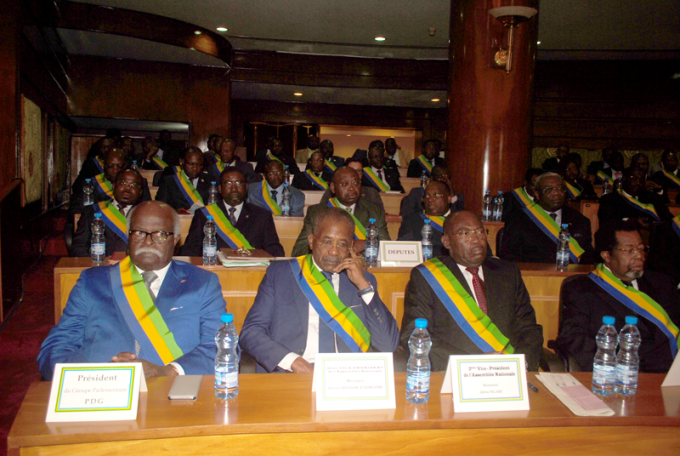 Les députés gabonais veulent un scrutin transparent pour les futures législatives