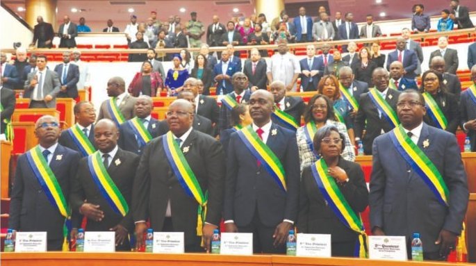 Constituante&nbsp;: Pourquoi seuls 8 parlementaires gabonais ont rejeté le projet de Constitution
