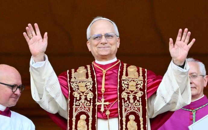 Église catholique&nbsp;: le cardinal américain Robert Francis Prevost élu pape sous le nom de Léon XIV