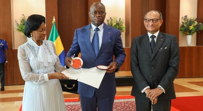 Différend territorial&nbsp;: Oligui Nguema reçoit le rapport des avocats du Gabon sur l’arrêt de la CIJ 