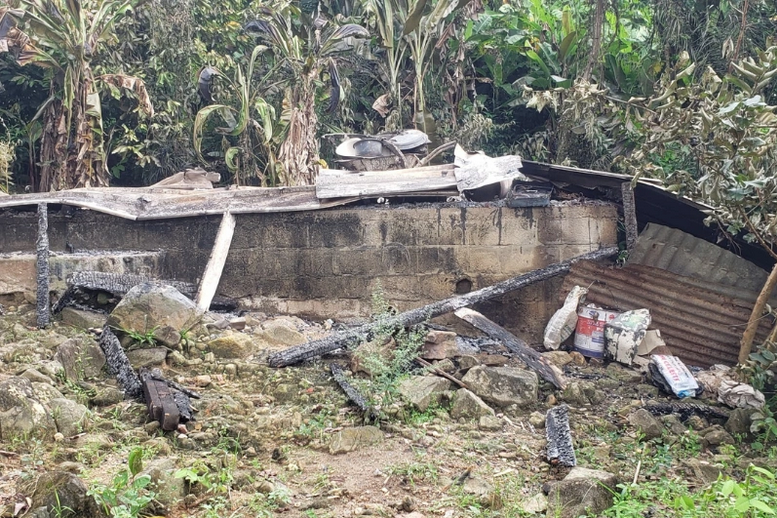 Un gabonais accuse sa mère de blocages mystiques avant d’incendier sa maison… lui à l’intérieur&nbsp;!