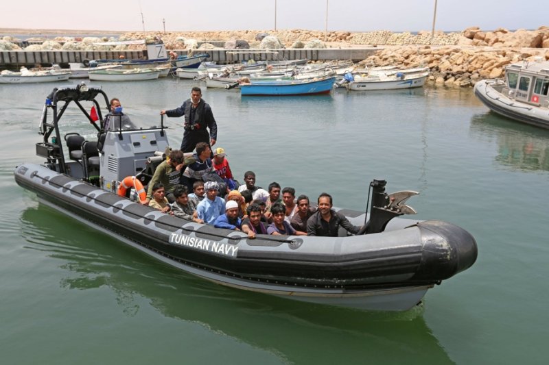 Tunisie&nbsp;: 178 migrants de 8 nationalités secourus en mer par la marine tunisienne