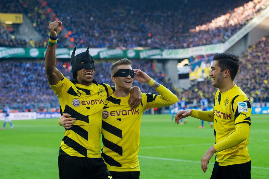 Aubameyang fait briller Dortmund dans le derby de la Ruhr face à Schalke 04