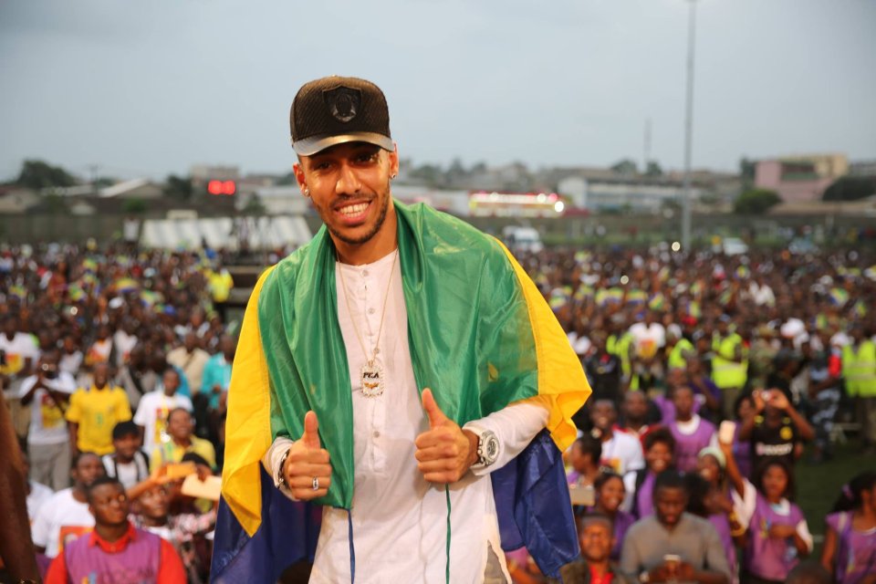 L’arrivée en fanfare d’Aubameyang à Libreville après son sacre continental